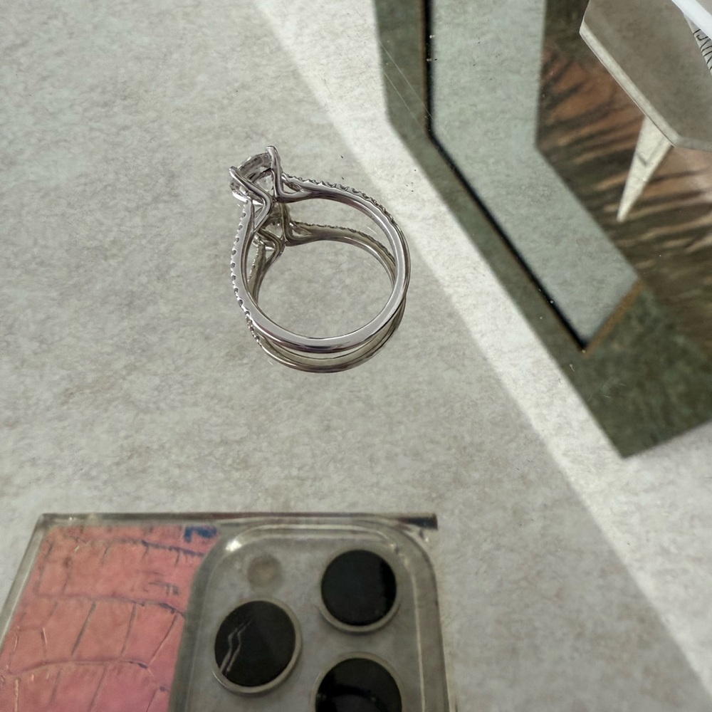 Swarovski Lab Diamond Ring - Picture 4 of 10